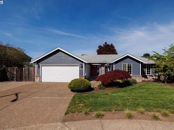 3105 N Edgewood Ct, Newberg, OR 97132