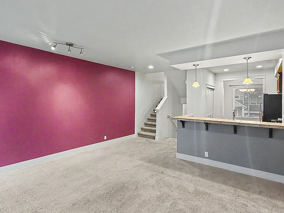 4th image of 10600 NE Avery Way