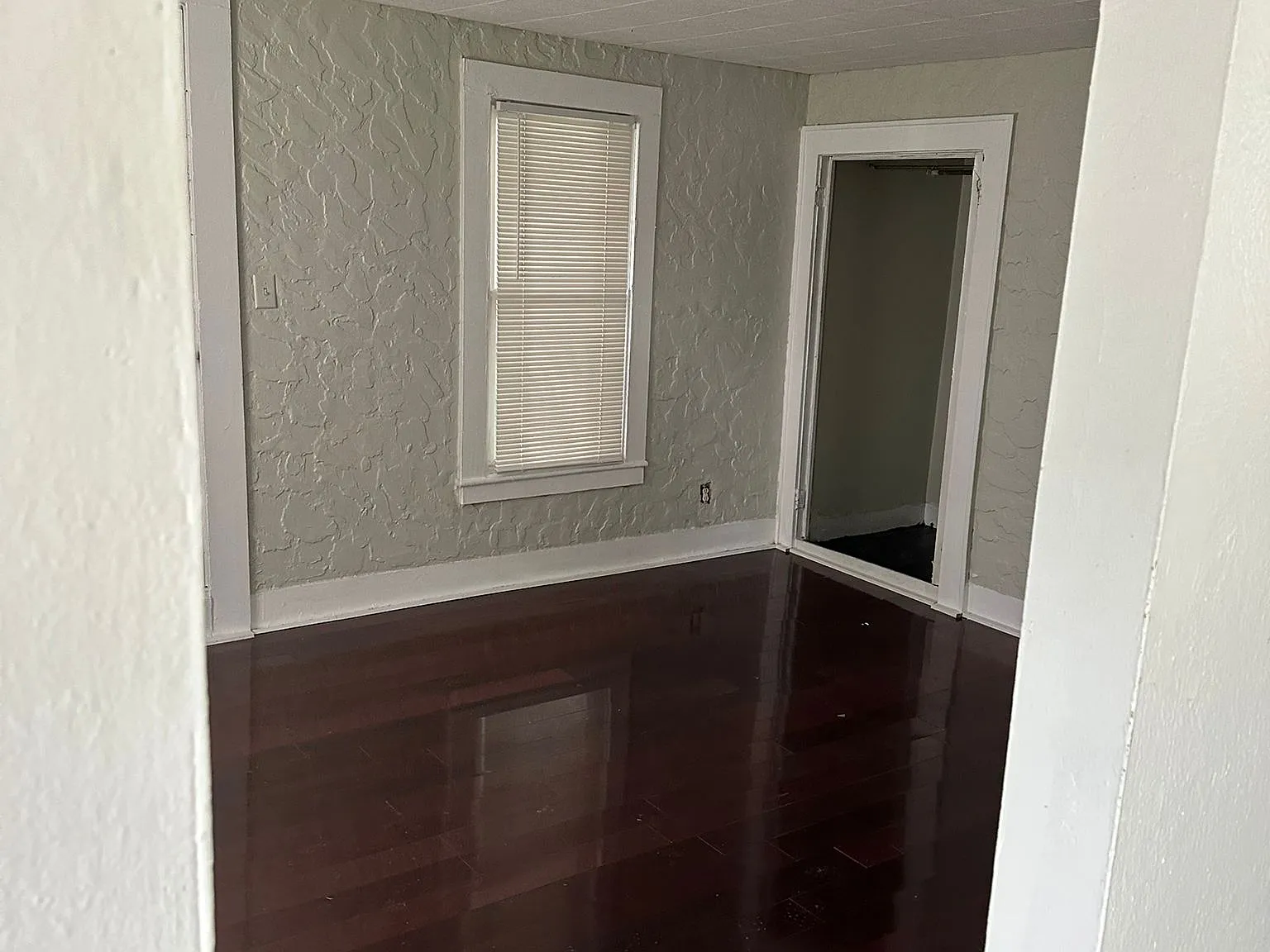 610 East Division Street - F2 — Photo 4