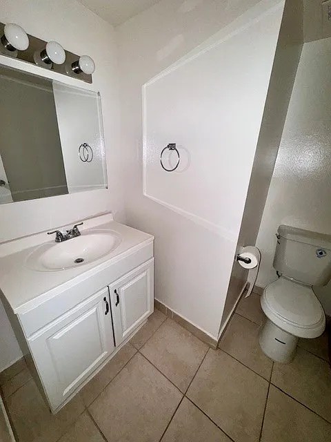 1 bed, 1.5 bath, 950 sqft, $1,655 — Photo 2