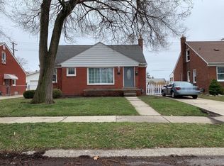 2477 18th St, Wyandotte, MI 48192