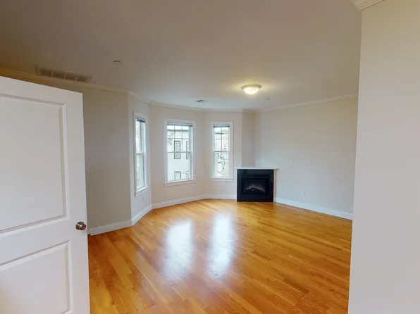 11 Marney St #4, Cambridge, MA 02141