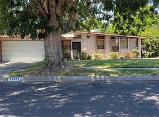 17731 Stagg St, Reseda, CA 91335