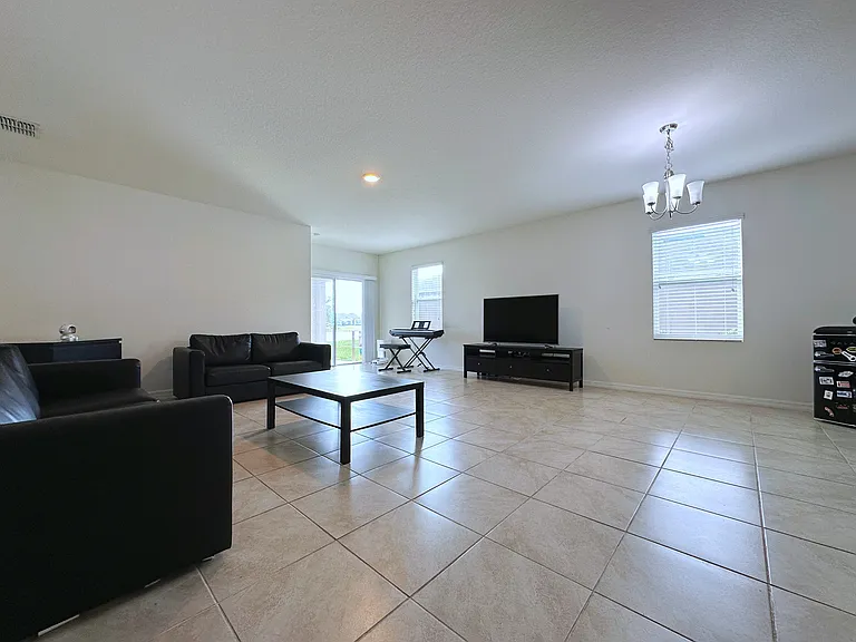 1824 Palmetto Scrub Cir — Photo 7