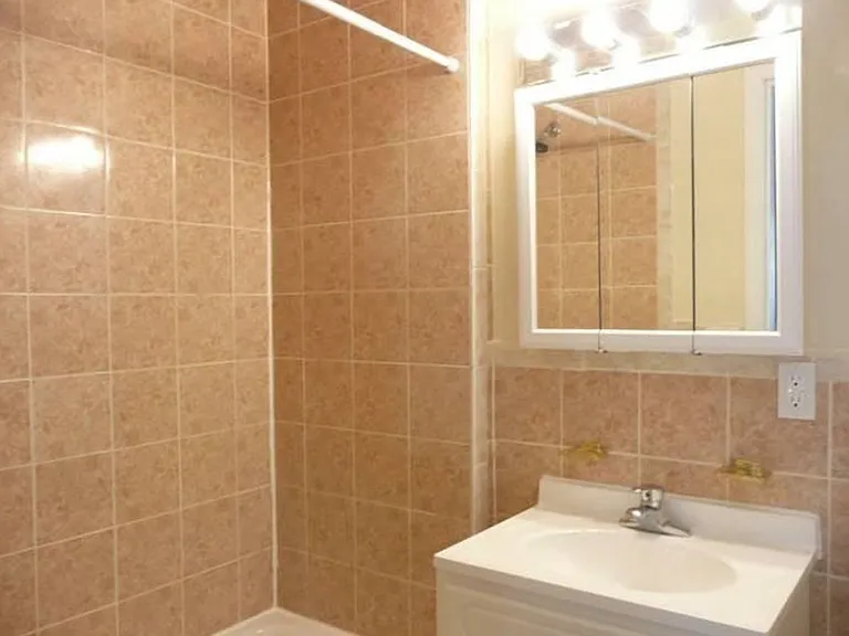 152 New York Ave #5 — Photo 10