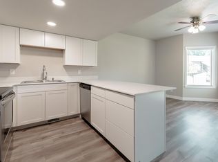 7658 SE Lake Rd #7658, Portland, OR 97267