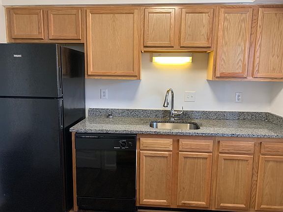 2nd image of 1013 Thousand Oaks Dr