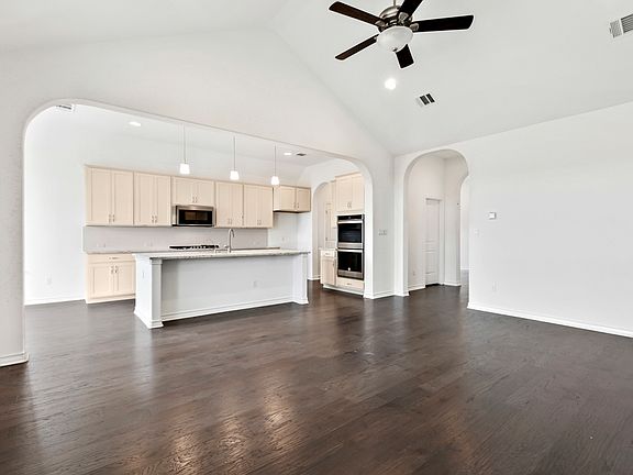 4th image of 7717 Alouette Dr