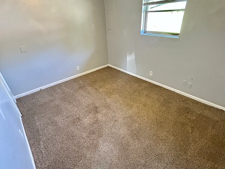 9470 Huggin Hollow Rd #2 — Photo 8