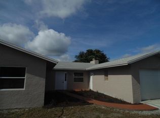 9036 SE Sandy Ln, Hobe Sound, FL 33455