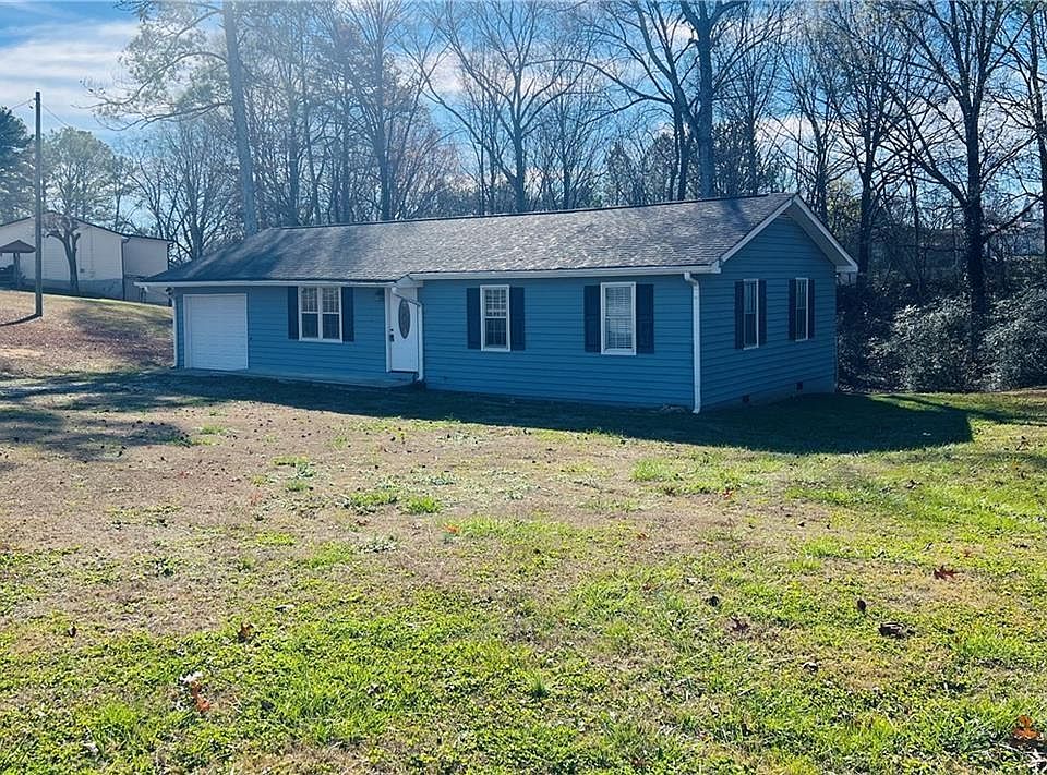 1st image of 201 Grogan Rd NE