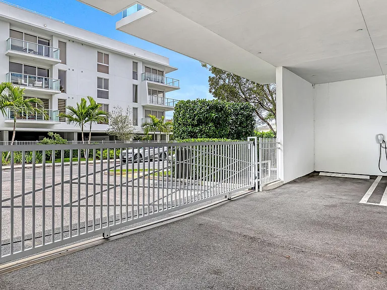 1 S Palmway #204 — Photo 25