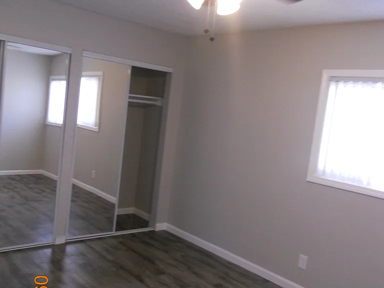 14517 Larch Ave #13 — Photo 6