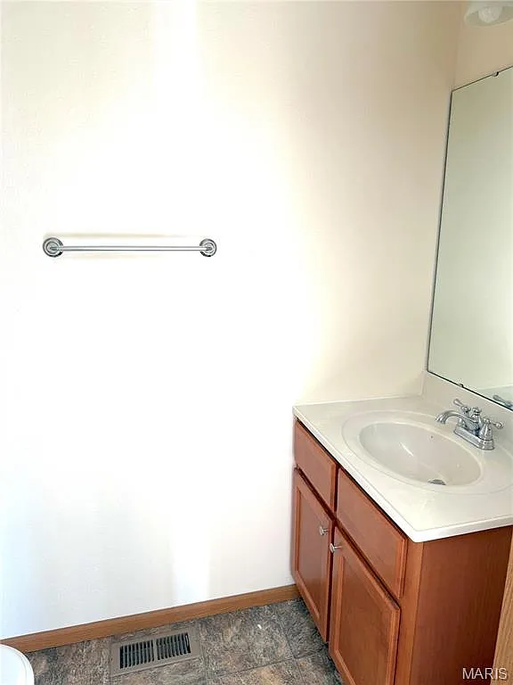 3 bed, 2.0 bath, 1200 sqft, $1,650 — Photo 4