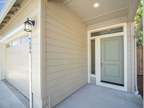 2nd image of 4604 NE 12th Ct
