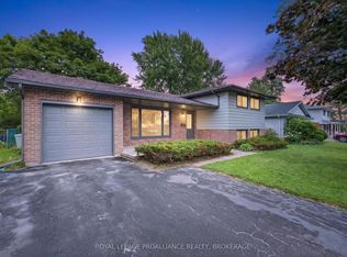 682 Carnaby St, Kingston, ON K7M5M7