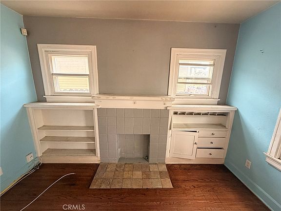 3rd image of 528 W Hillcrest Blvd