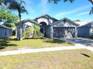 1664 Portsmouth Lake Dr, Brandon, FL 33511