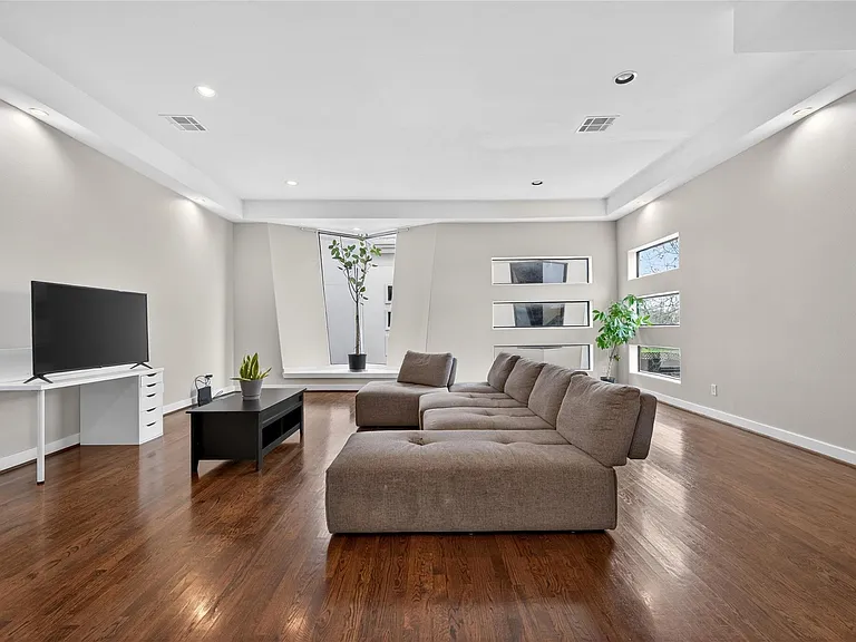 4608 Nett St #C — Photo 3