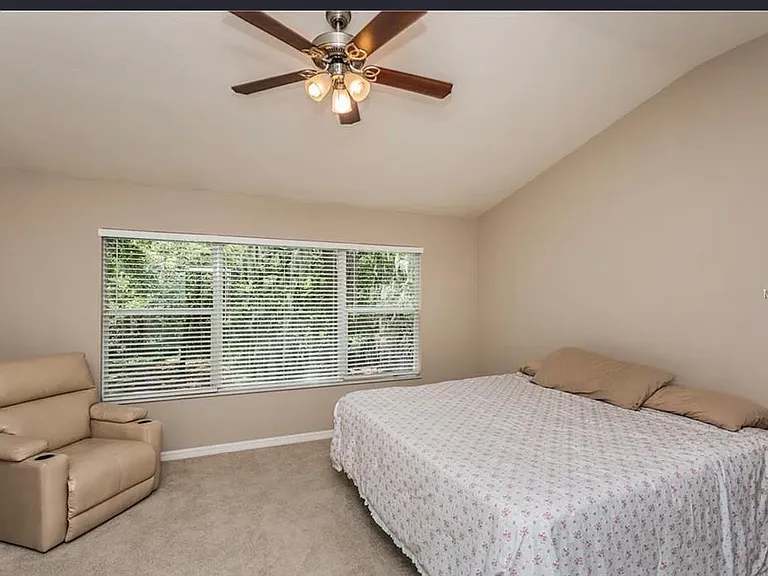 2435 Earlswood Ct — Photo 9