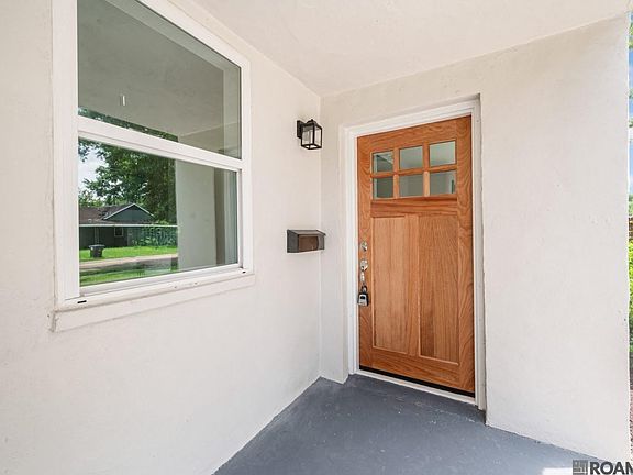 4th image of 3825 Fairfields Ave