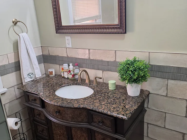 523 Richmond Ave #2 — Photo 19