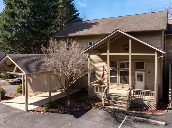 120 White Oak Pt, Whittier, NC 28789