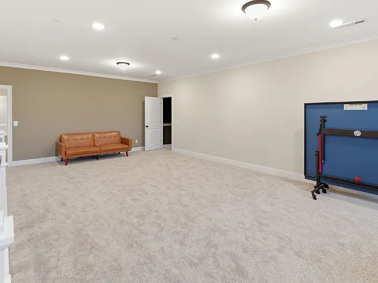 790 Fontwell Ln — Photo 32