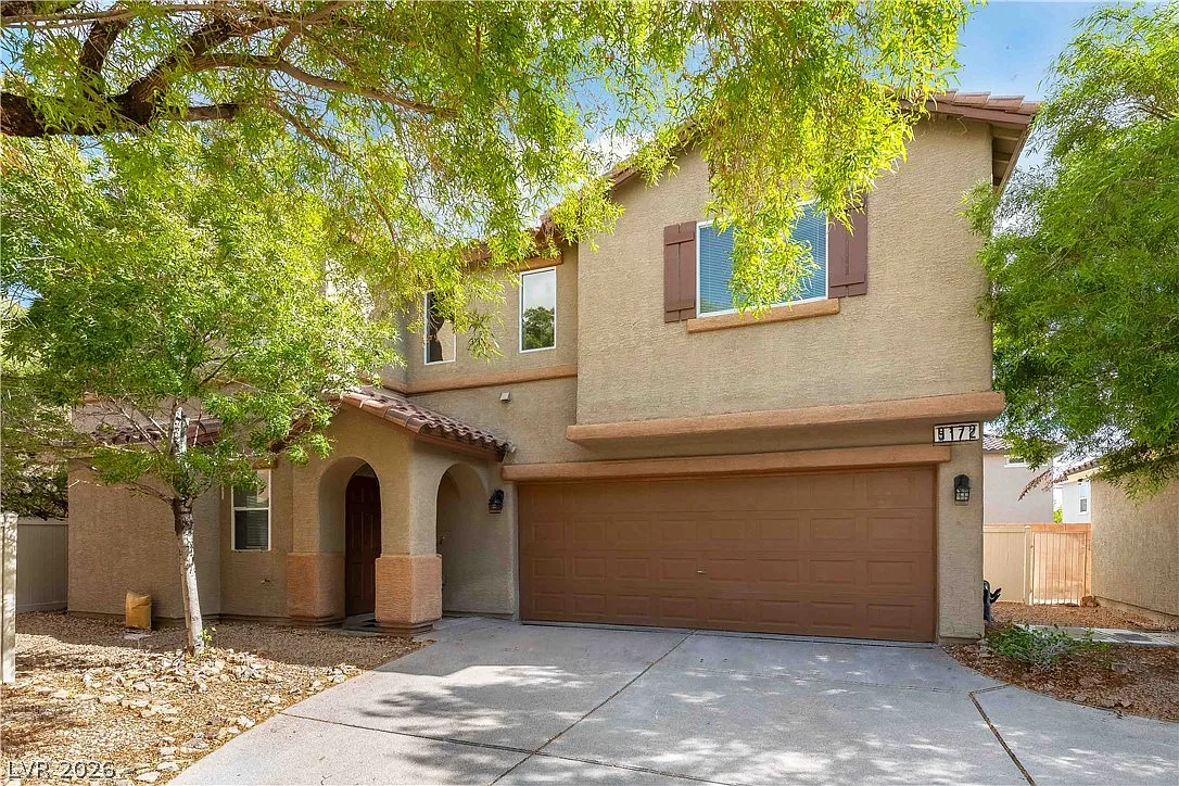 4 bed, 2.5 bath, 1595 sqft, $2,195 — Photo 1
