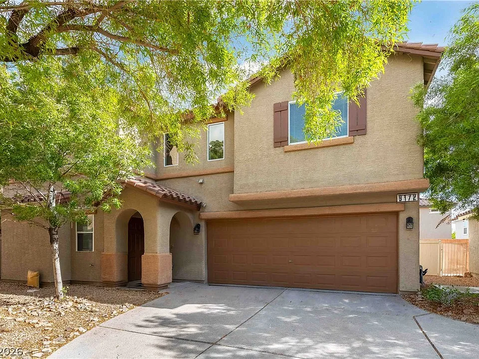 9172 Giardino Villa St