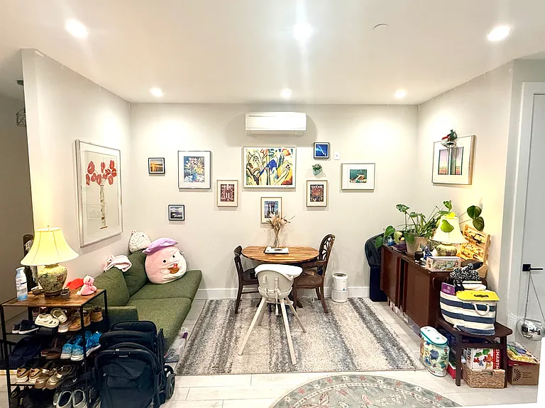 1544 Brooklyn Ave #1B — Photo 1
