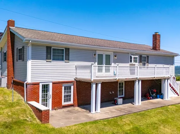 26 Orchard Ln, Moundsville, WV 26041