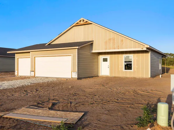 4100 Ridgewood Dr, Hutchinson, KS 67502