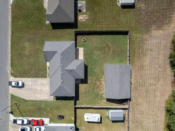 803 Granite Dr, Newbern, TN 38059