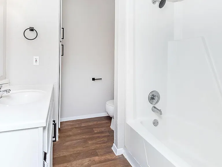 Whispering Pines Apartments — Photo 19