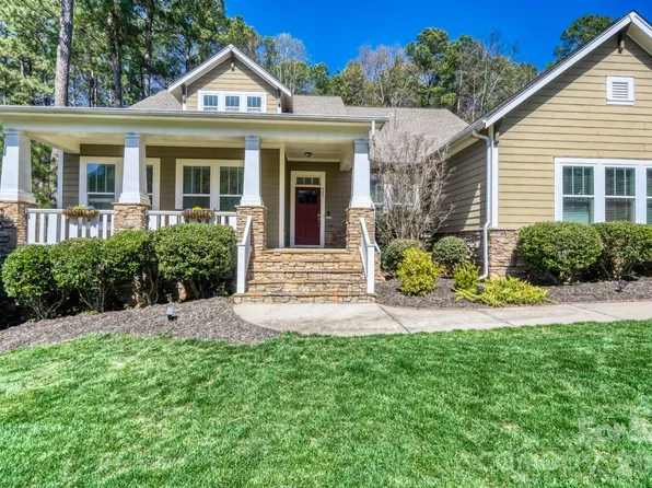 405 Brookridge Dr, Mount Holly, NC 28120