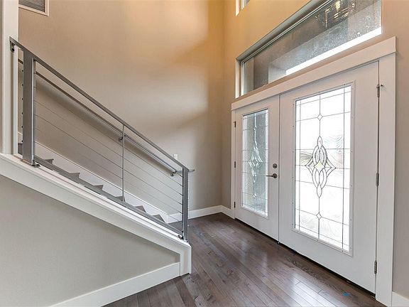 2nd image of 6619 W Park St