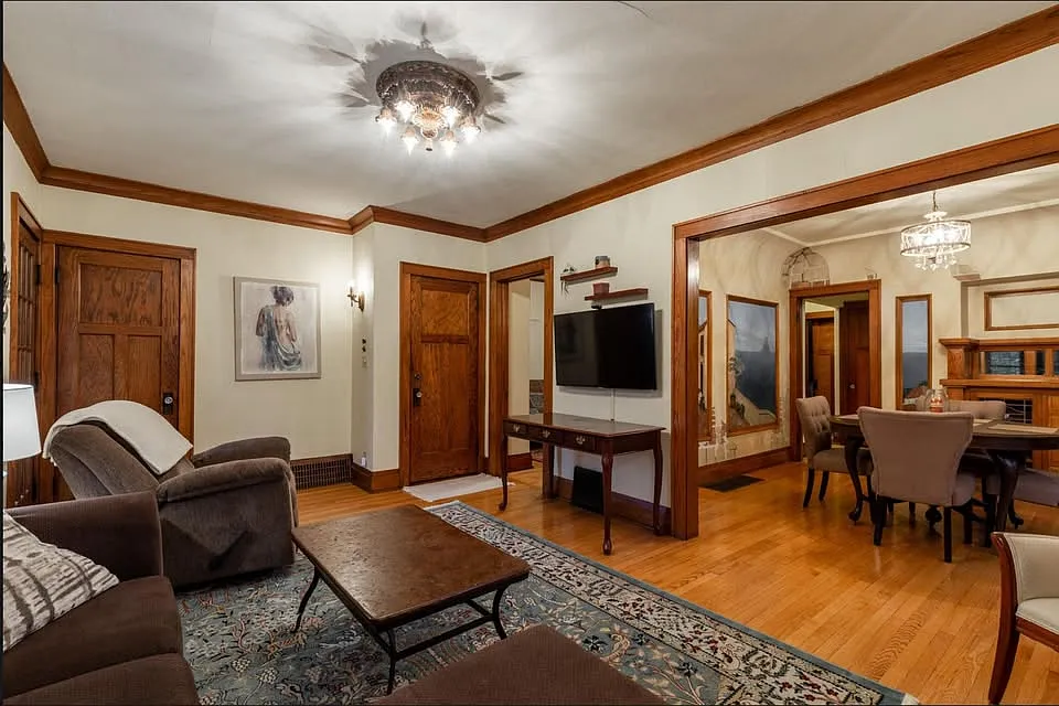 2 bed, 1195 sqft, $1,450 — Photo 4