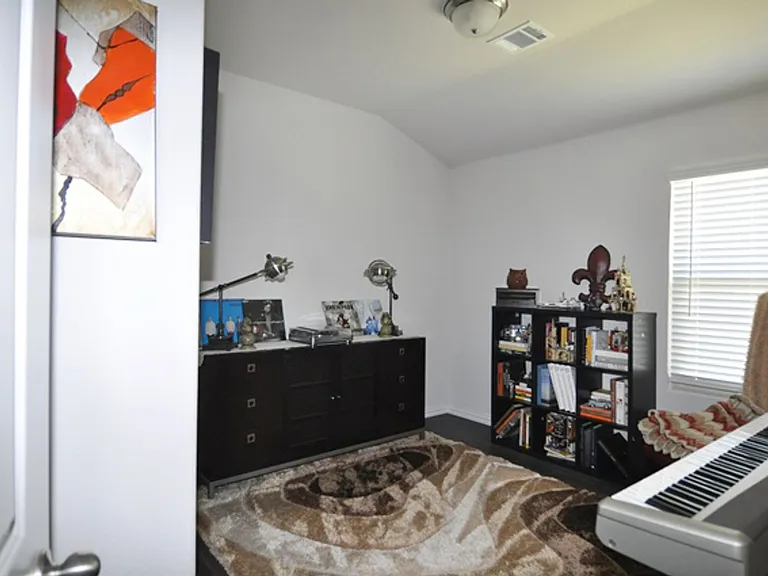 2513 Ponca Dr — Photo 21