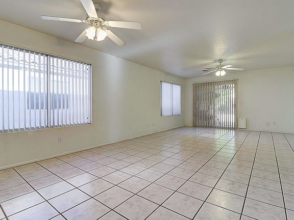 5th image of 10719 W Glenrosa Ave