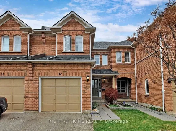 2665 Thomas St #34, Mississauga, ON L5M 6G5