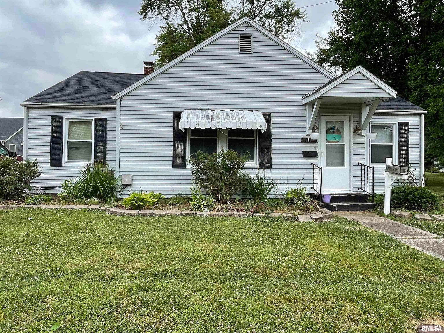 1114 W Cedar St, Salem, IL 62881 MLS EB449324 Zillow