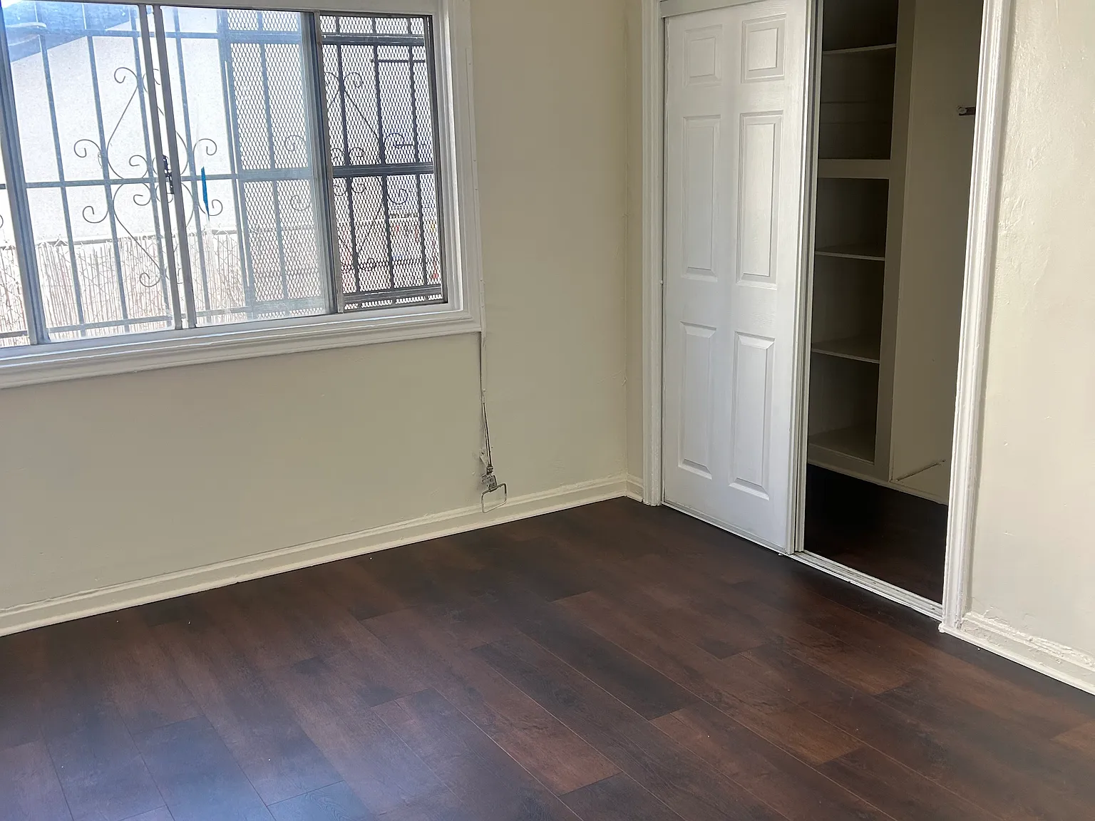 2 bed, 1000 sqft, $2,200 — Photo 4