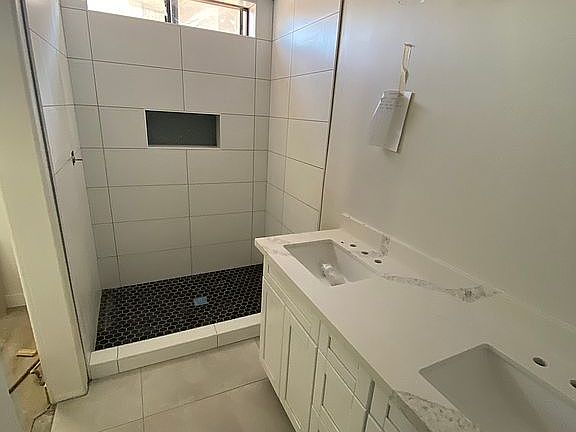 3rd image of 28336 N 112th Way