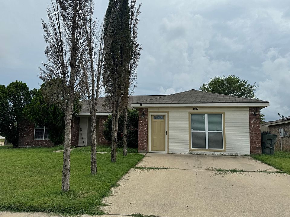 1st image of 1802 Amethyst Dr