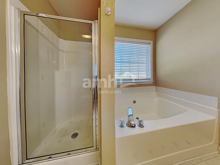 1907 Wheatfield Ct — Photo 13