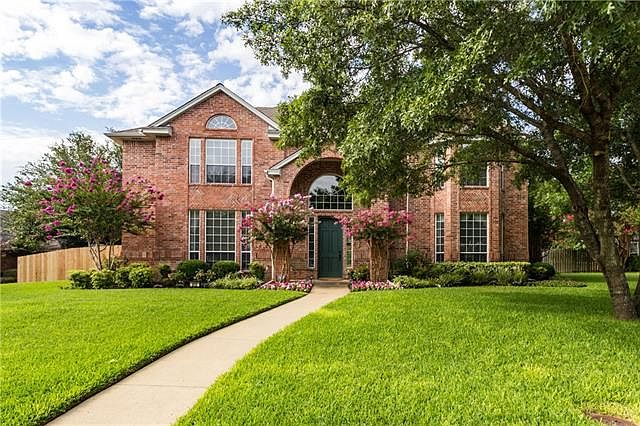 1st image of 812 Newport Way