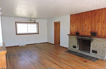 5th image of 2053 Footville Richmond Rd E