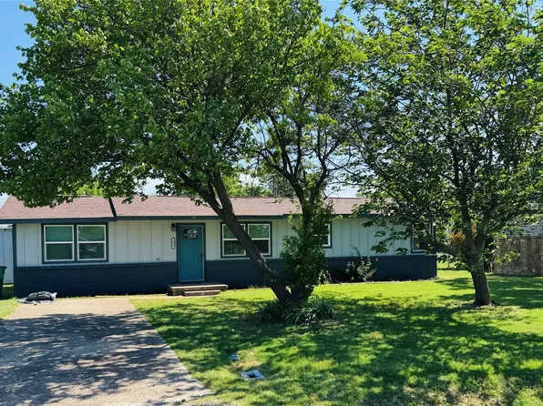 434 E Clinton St, Dublin, TX 76446