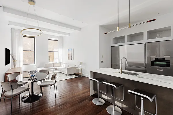 Sold by Compass | media 1